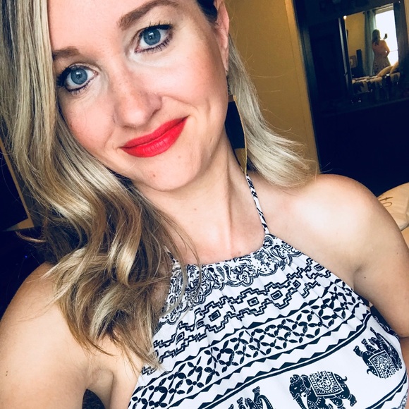 Meet your Posher, Robyn - Picture 1 of 1